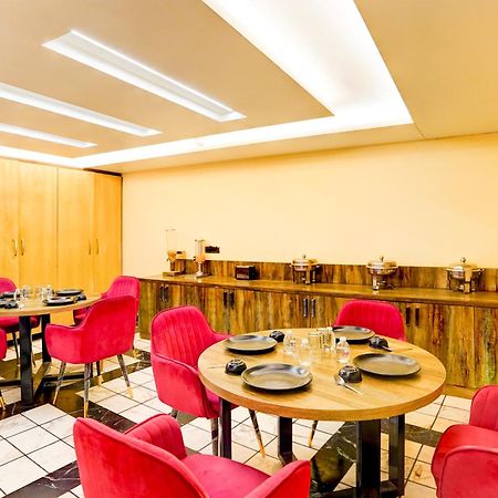 Staybook Hotel Atlanta New Delhi Train Station Ngoại thất bức ảnh