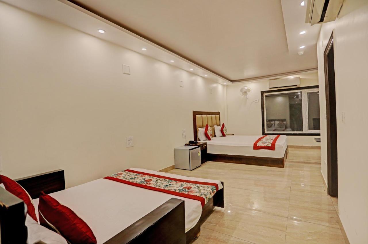 Staybook Hotel Atlanta New Delhi Train Station Ngoại thất bức ảnh