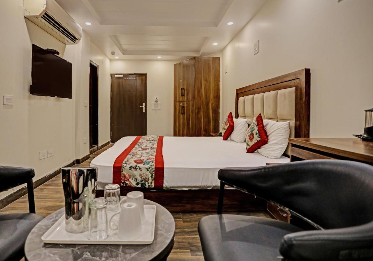 Staybook Hotel Atlanta New Delhi Train Station Ngoại thất bức ảnh