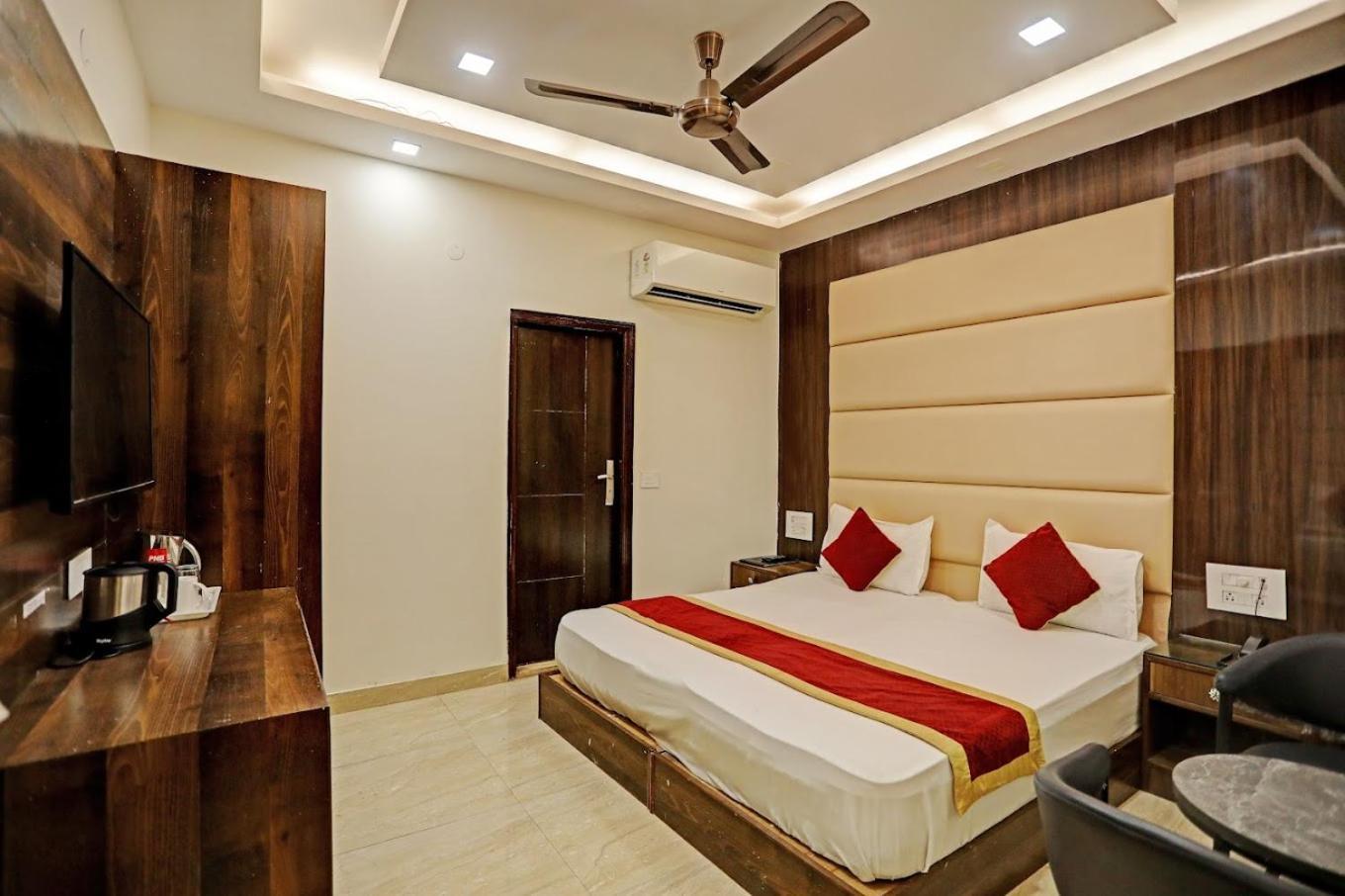 Staybook Hotel Atlanta New Delhi Train Station Ngoại thất bức ảnh