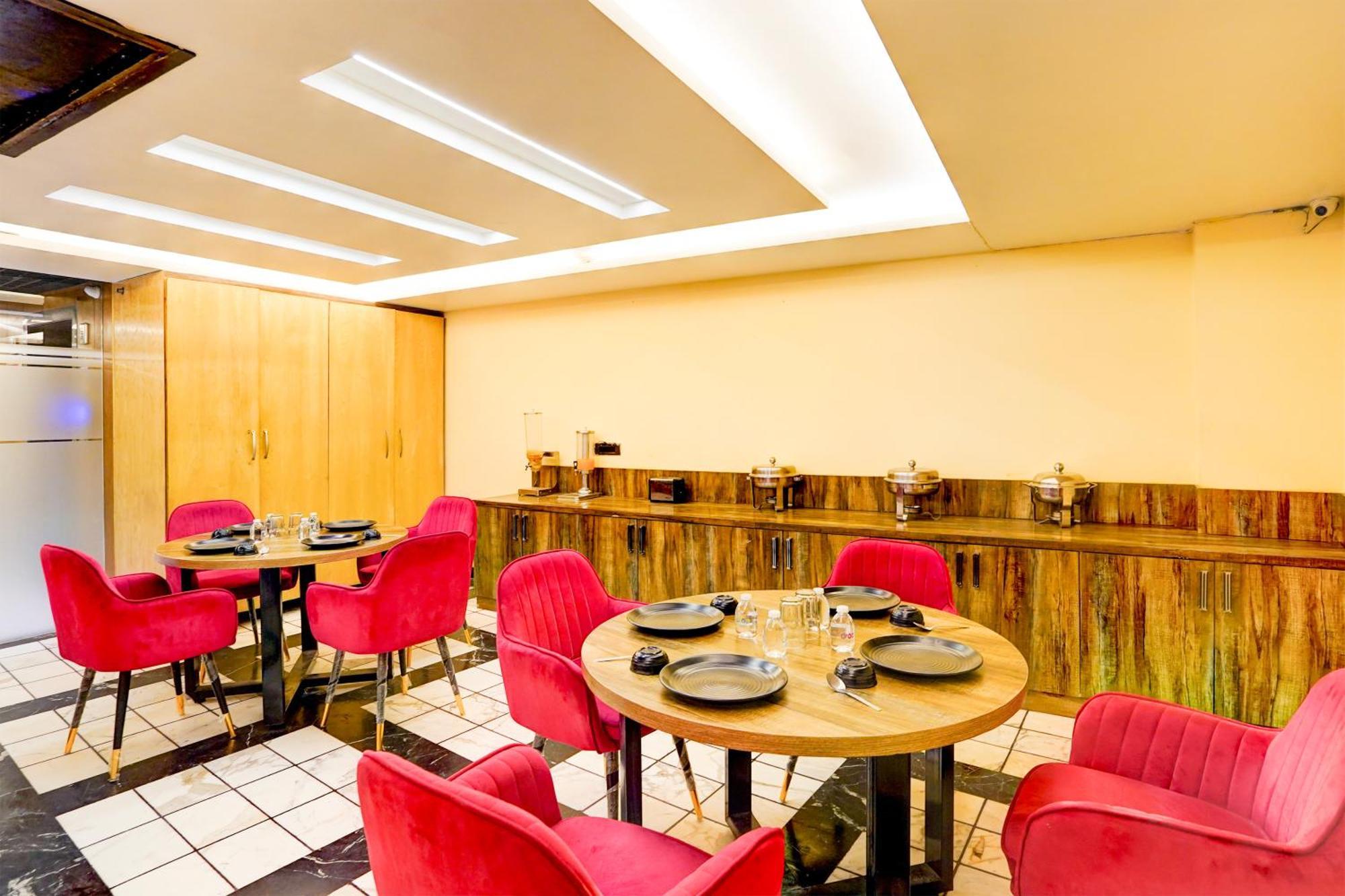 Staybook Hotel Atlanta New Delhi Train Station Ngoại thất bức ảnh